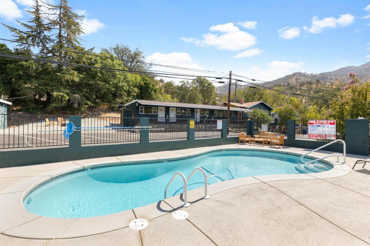 The Belle Sequoia Motel Rm9 Three Rivers Luaran gambar